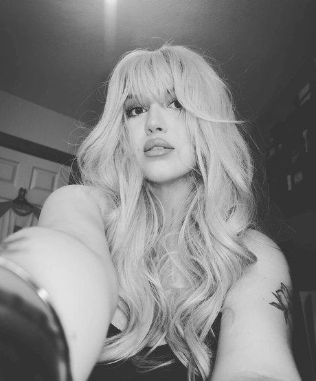 ASMR Cailin nudes model picture