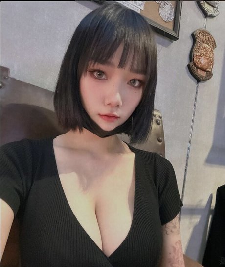 r 1 1111 pornstar free photo