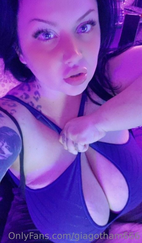 giagotham666 exclusive model picture