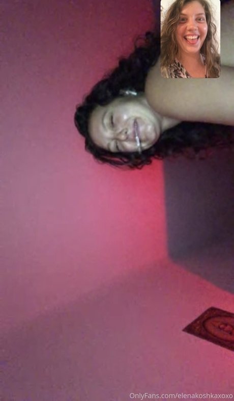 mirror selfie onlyfans free naked pictures