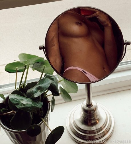 kathiana naked model photos