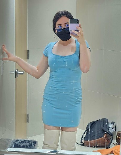 yourlocalfuta model perfect pic