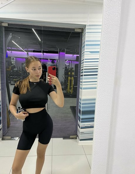 saintly babyy pretty model pictures