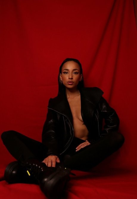 Daniworld pretty star image