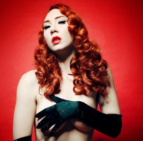 Juliette Electrique beautiful actress pictures