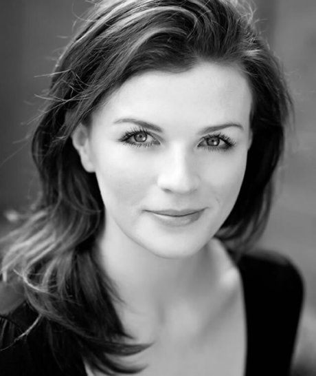 Aisling Bea star perfect photo