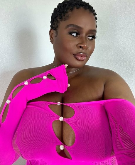 lingerieloungefree naked star pics