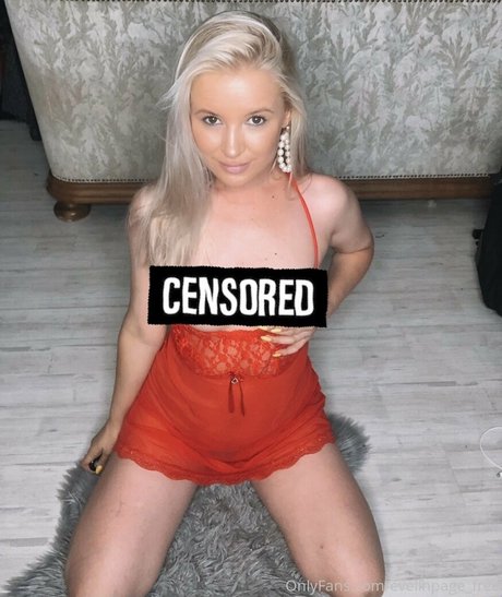 evelinpage free nude star img