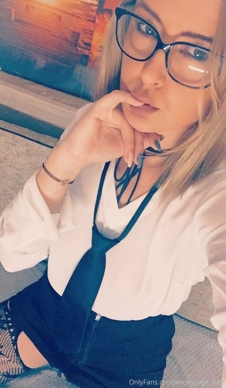 evelinpage free sexy model pictures