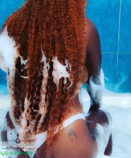 Esther Marinho model naked photo