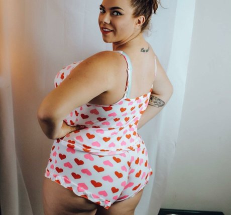 blonde babe onlyfans art nude photos