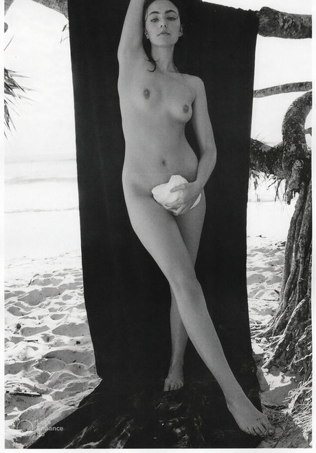 Amelia Zadro star naked img