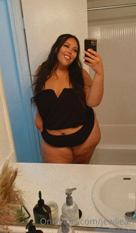 thick trans onlyfans sexy images