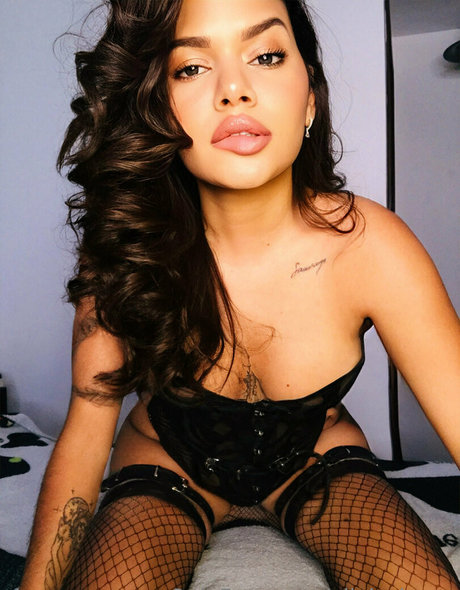 big tits brunette onlyfans porn archive