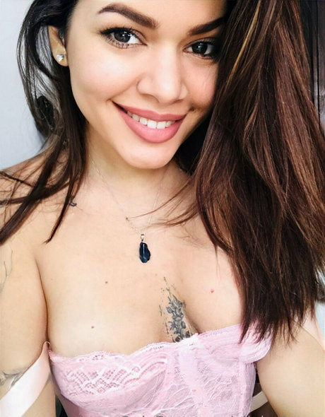 sofia jones2 hot star pics