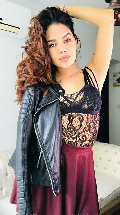 sofia jones2 naked pornstar gallery