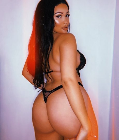 Jasuncensored Photo Gallery