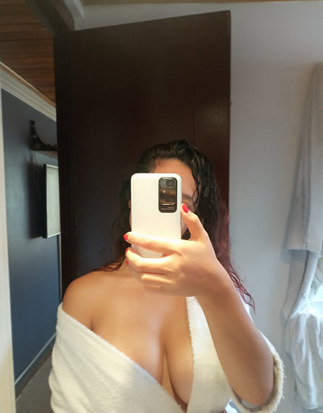 Officefacil exclusive actress pictures