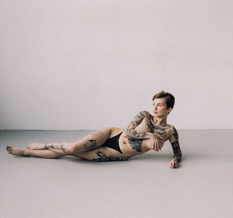 thick girls onlyfans hot xxx images