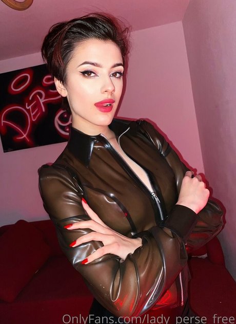 lady perse free model xxx pictures