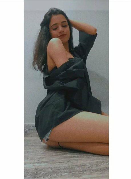 Sakshi Patil top star pictures