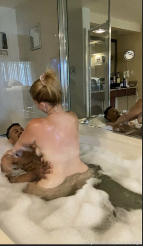 Angelmamii naked pornstar photos