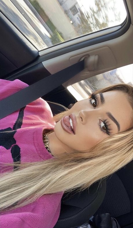 epixemily model high quality pics