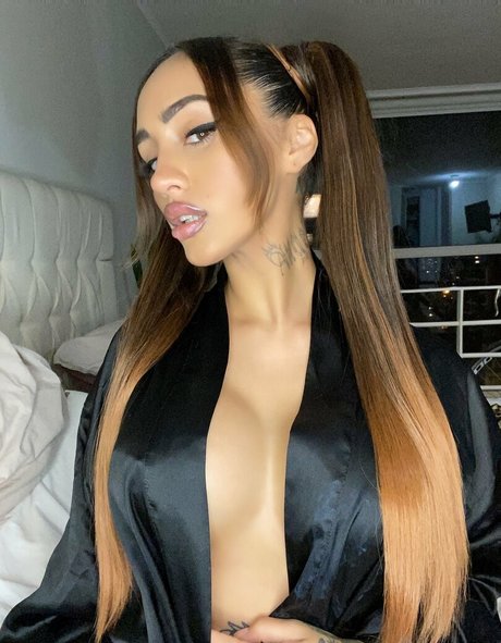 babylizz92 pornstar hd pics