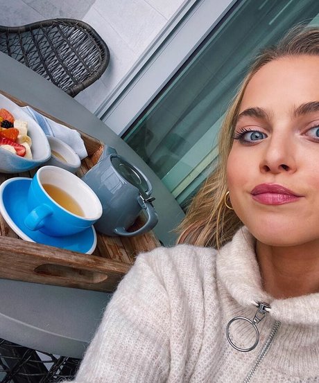 Anne Winters model exclusive pictures