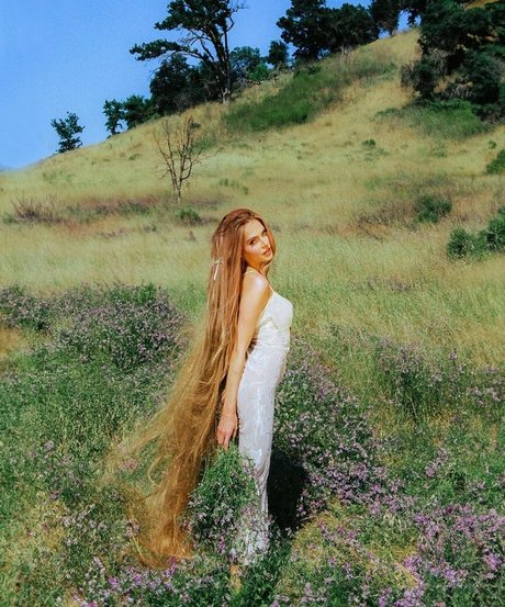 Anne Winters star perfect pic