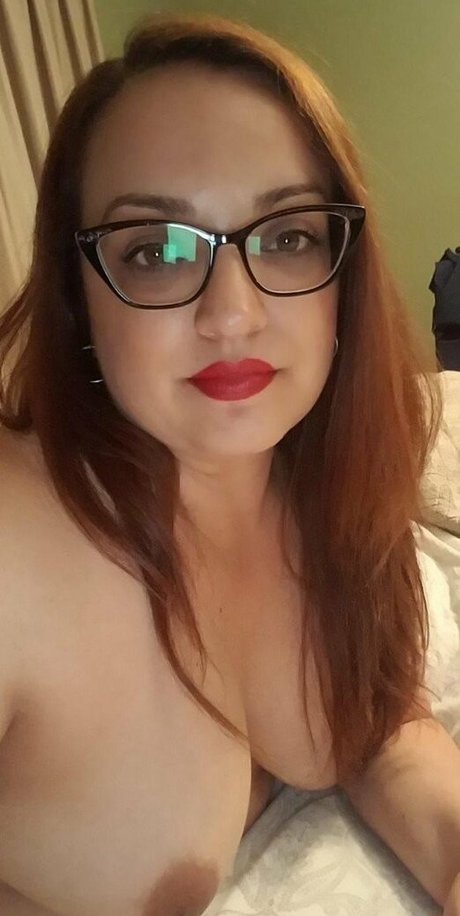 Dark Haired Brunette model art gallery