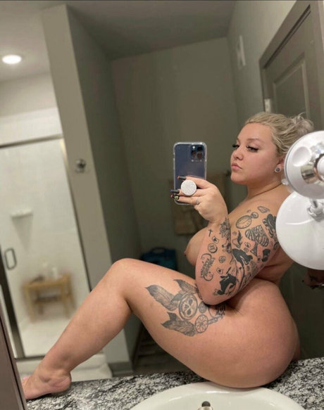 alleyswonderland erotic pornstar gallery