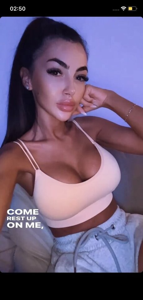 iamjoyxs pornographic model pic