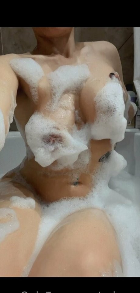 Spice Z sexy model pics