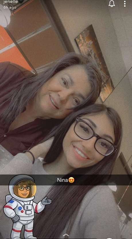 Jenelle Mathew hd actress photos