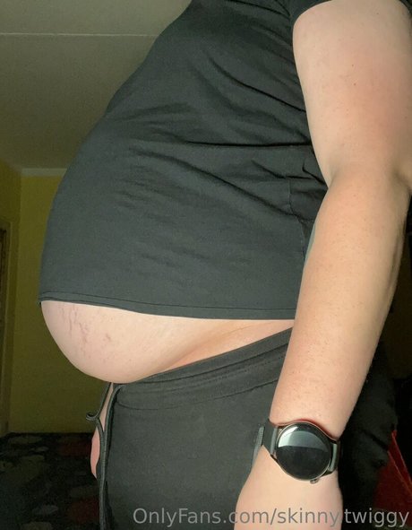 skinny twiggy adult actress pictures