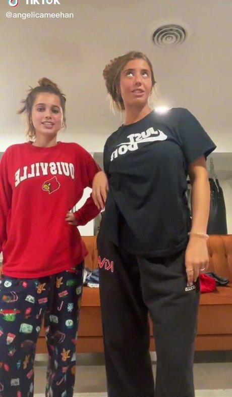 mirror selfie onlyfans free xxx pictures