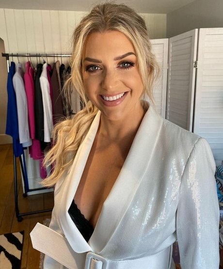 Anna Williamson star pretty image