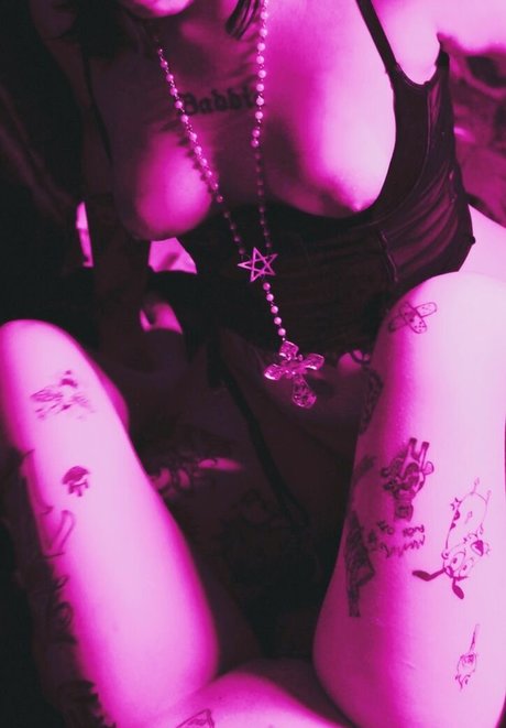 chicks with dicks onlyfans beautiful porn img