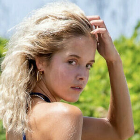 Sophie Jewel model sexy photo