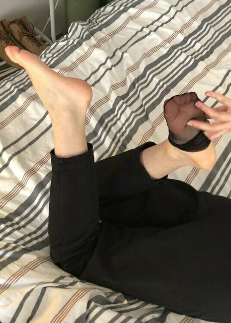 aimeefeetxx high quality pornstar img