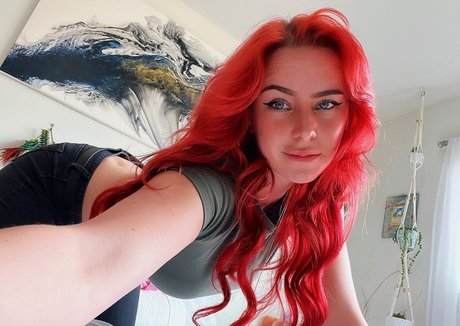 Kelsey Remige star erotic pics