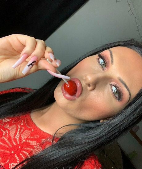 tsmissmaraa nude actress pic