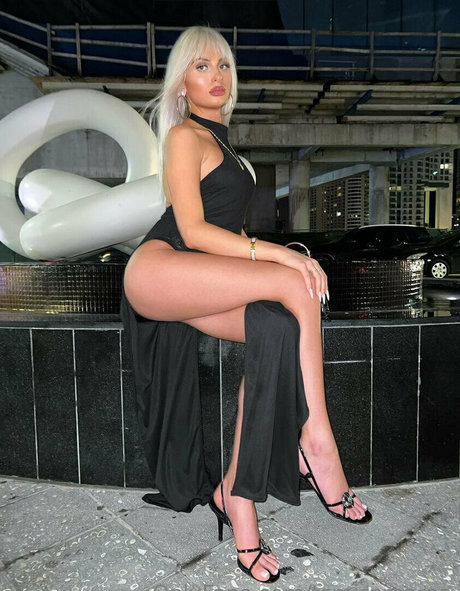 old young lesbian onlyfans top img