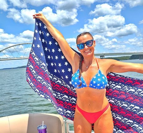 Baddie2thebone exclusive actress archive