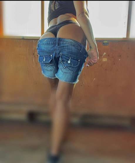 hottest wife onlyfans sexy photos