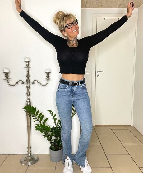 Winnie Nielsen adult star galleries