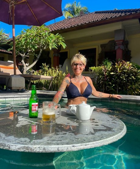 Winnie Nielsen exclusive star pic