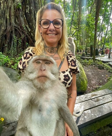 Winnie Nielsen model adult galleries