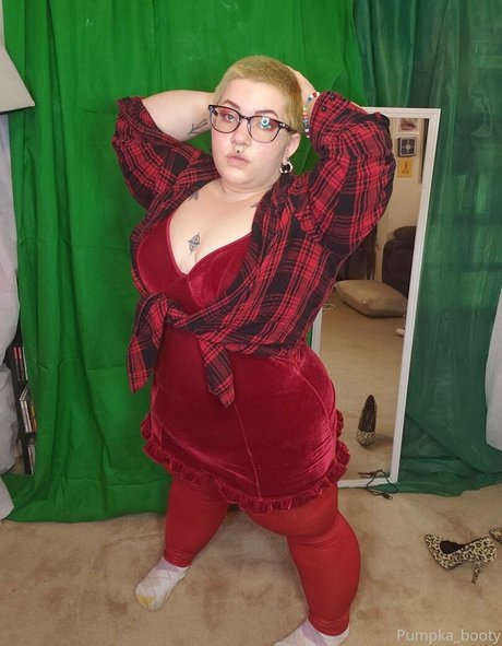 pumpka booty model naked images